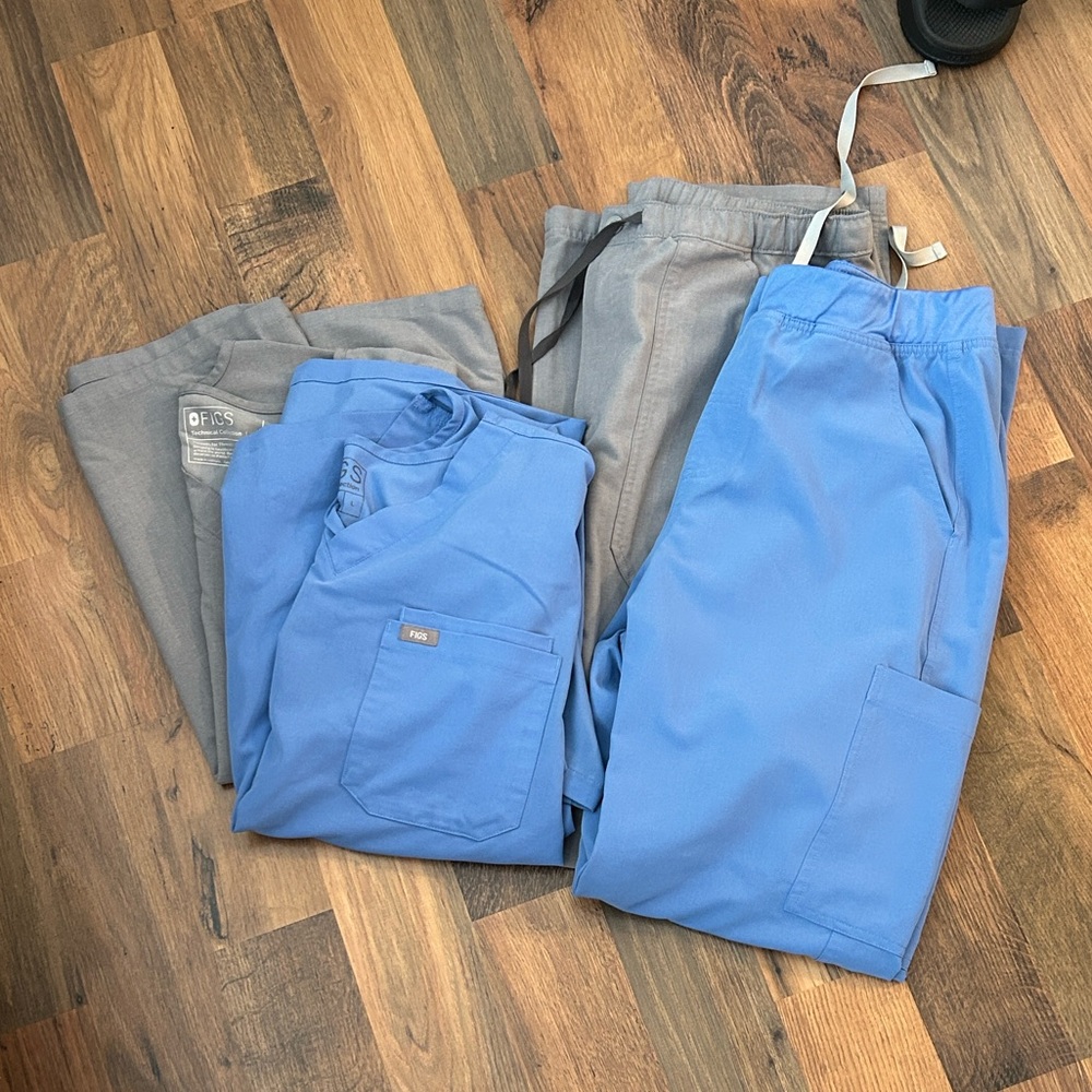 Two Pairs - Men’s Figs - Large Top & Bottom - Gray & Blue - Technical Collection